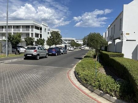 2 Bedroom Apartment in Nuutgevonden