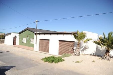 5 Bedroom House in Port Nolloth