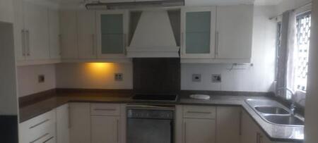 3 Bedroom Duplex in Musgrave