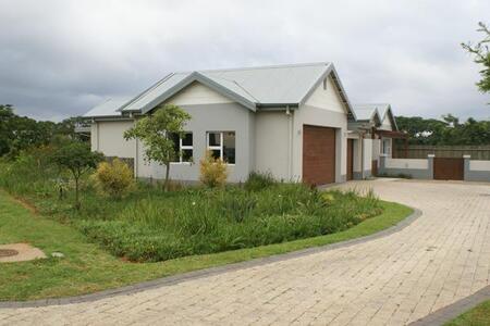 3 Bedroom House in Simbithi Estate