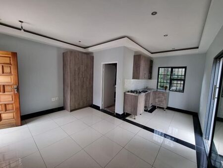 1 Bedroom bachelor apartment to rent in Oriel, Bedfordview