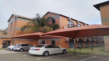 1 Bedroom flat to rent in Langenhovenpark, Bloemfontein