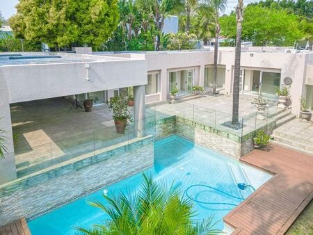 4 Bedroom house to rent in Benmore Gardens, Sandton