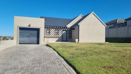 2 Bedroom house to rent in Blue Mountain Village, George