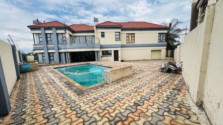 5 Bedroom house to rent in Model Park, Witbank