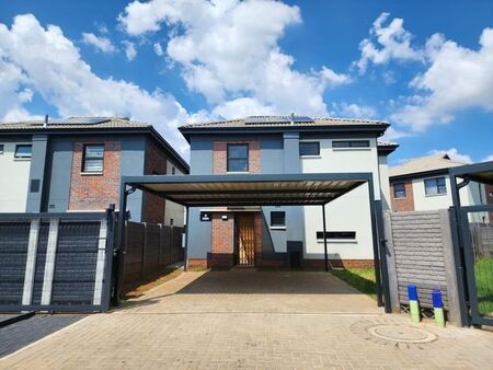 4 Bedroom house to rent in Leopard's Rest Security Estate, Alberton