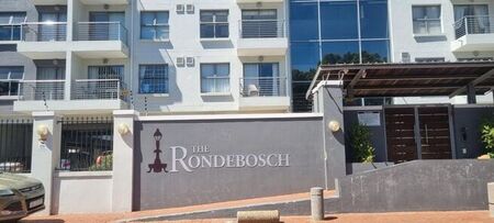 2 Bedroom apartment to rent in Rondebosch, Cape Town