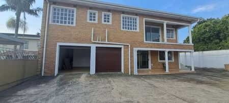 4 Bedroom duplex apartment to rent in Mount Edgecombe