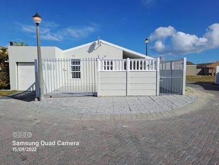 3 Bedroom house to rent in Strandfontein Village, Mitchells Plain