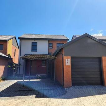 3 Bedroom House in Waterkloof