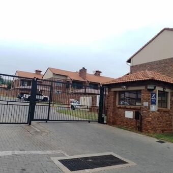 2 Bedroom Apartment in Magalieskruin