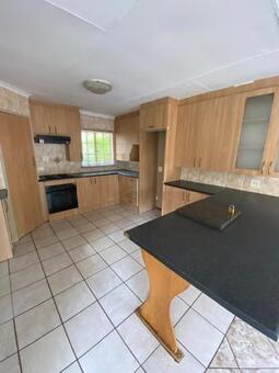 4 Bedroom House in Annlin