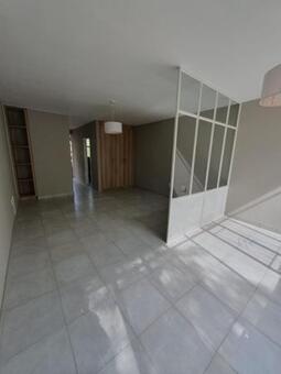 1 Bedroom Flat in Queenswood