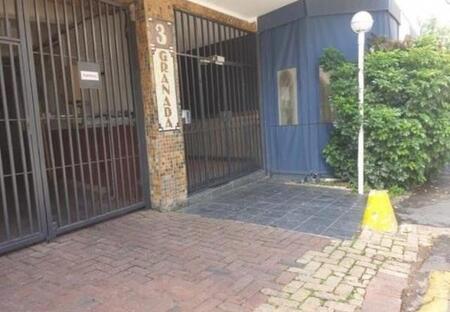 2 Bedroom Flat in Illovo