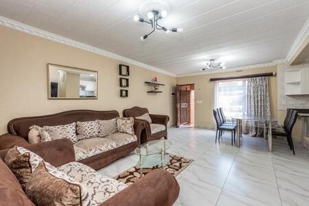 2 Bedroom Apartment in Morningside