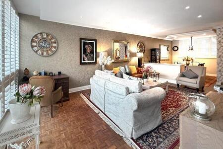 3 Bedroom Apartment in Hyde Park