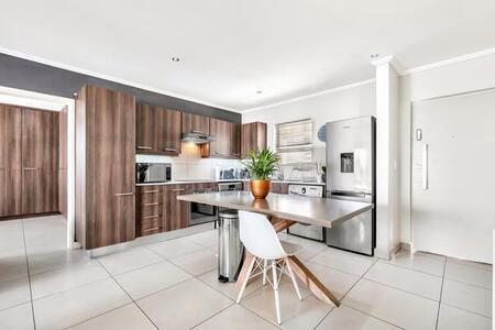 2 Bedroom Apartment in Sandown