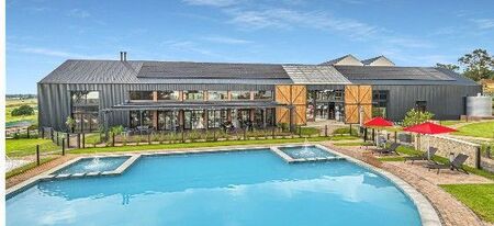 2 Bedroom Apartment in Linbro Park