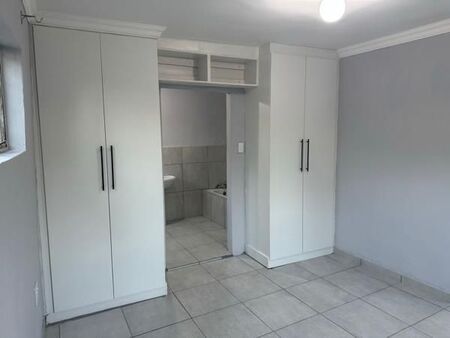 1 Bedroom House in Bloubosrand