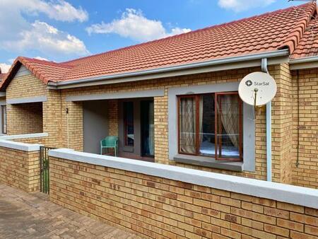 2 Bedroom Simplex in Randpark Ridge