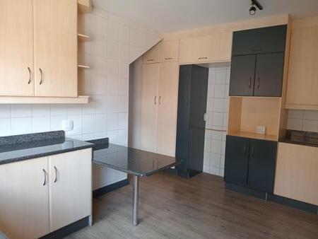 5 Bedroom House in Victory Park