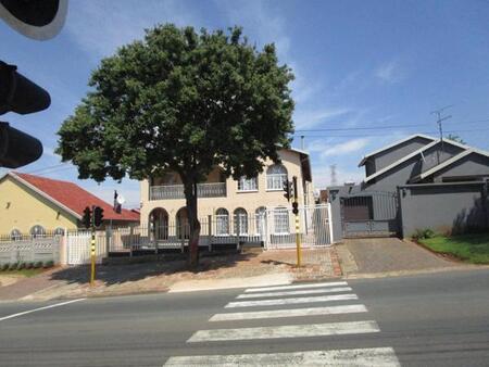 2 Bedroom Apartment in Bosmont