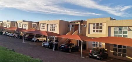 2 Bedroom Apartment in Mondeor