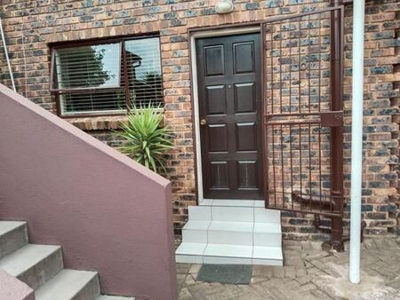 2 Bedroom Townhouse in Liefde en Vrede