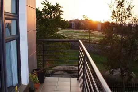 1 Bedroom Apartment in Fourways