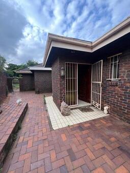 5 Bedroom House in Bedfordview