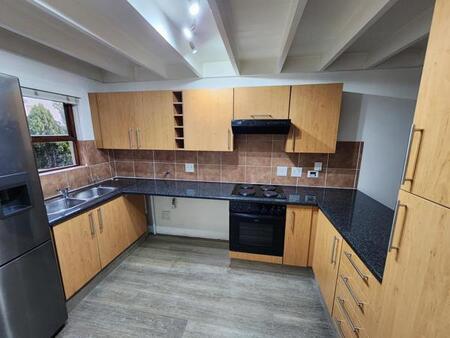 2 Bedroom Apartment in Douglasdale