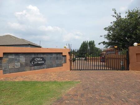 3 Bedroom Townhouse in Bergsig