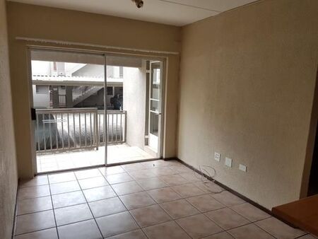 2 Bedroom Apartment in Glen Marais