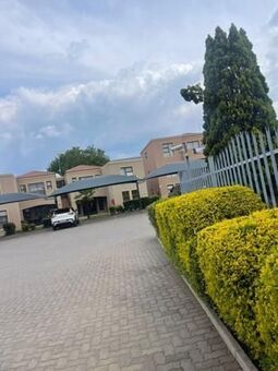 2 Bedroom Apartment in Jansen Park