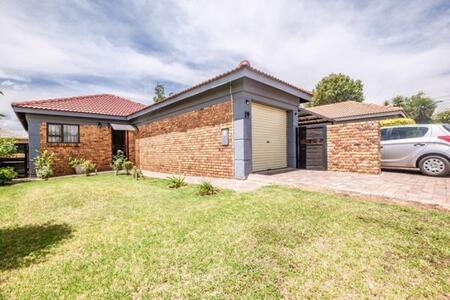 2 Bedroom House in Southdowns