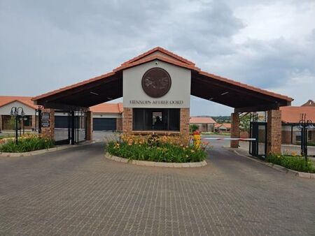 2 Bedroom Townhouse in Hennopspark