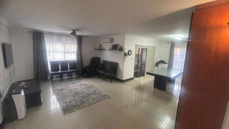 4 Bedroom House in Eldoraigne