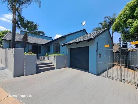 3 Bedroom House in Hennopspark