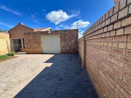 3 Bedroom Apartment in Erasmia