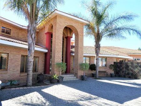 5 Bedroom House in Winterhoek Park
