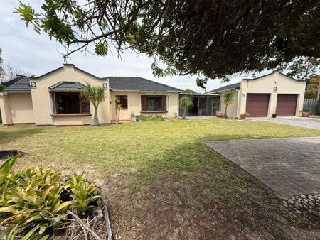 3 Bedroom House in Charlo