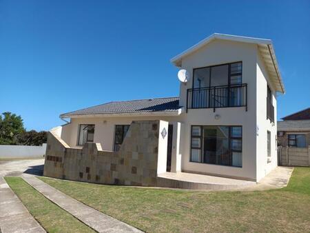 3 Bedroom House in Wavecrest