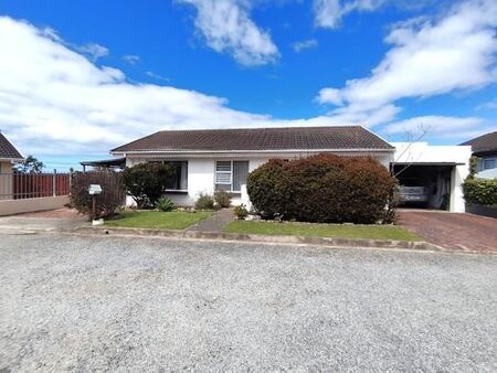 3 Bedroom House in Denneoord