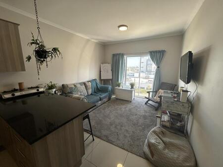 2 Bedroom Apartment in Bloubergstrand