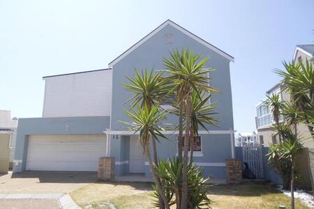 3 Bedroom House in Big Bay