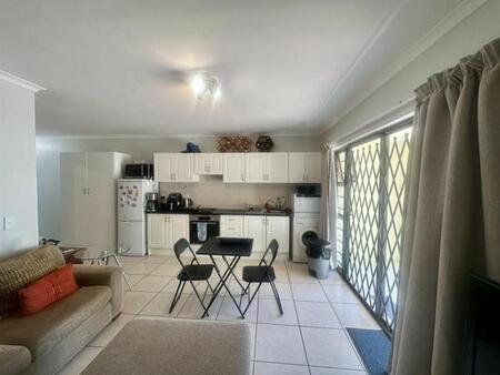 1 Bedroom Apartment in Rondebosch