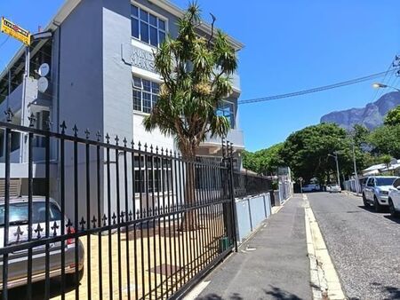 2 Bedroom Apartment in Rondebosch