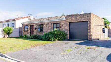 3 Bedroom House in Sanddrift