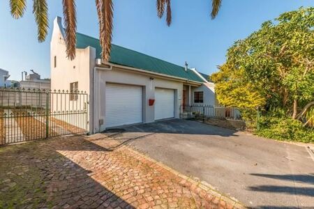 4 Bedroom House in Vredekloof
