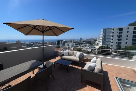 1 Bedroom Apartment in Sea Point